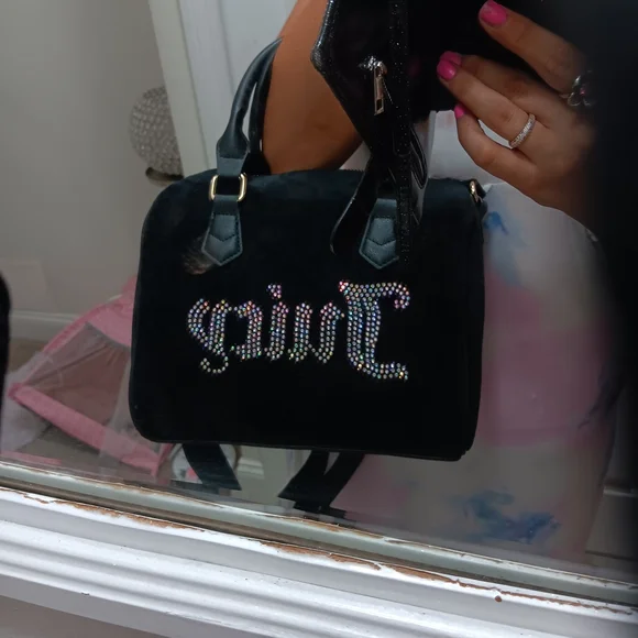 **NEW** Juicy Couture BLING Black Shoulder Bag with Ajustable Strap 💎💎🖤🖤 - Picture 4 of 9
